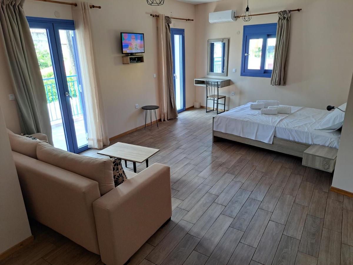 Blue Moon Apartment Agia Efimia Eksteriør billede