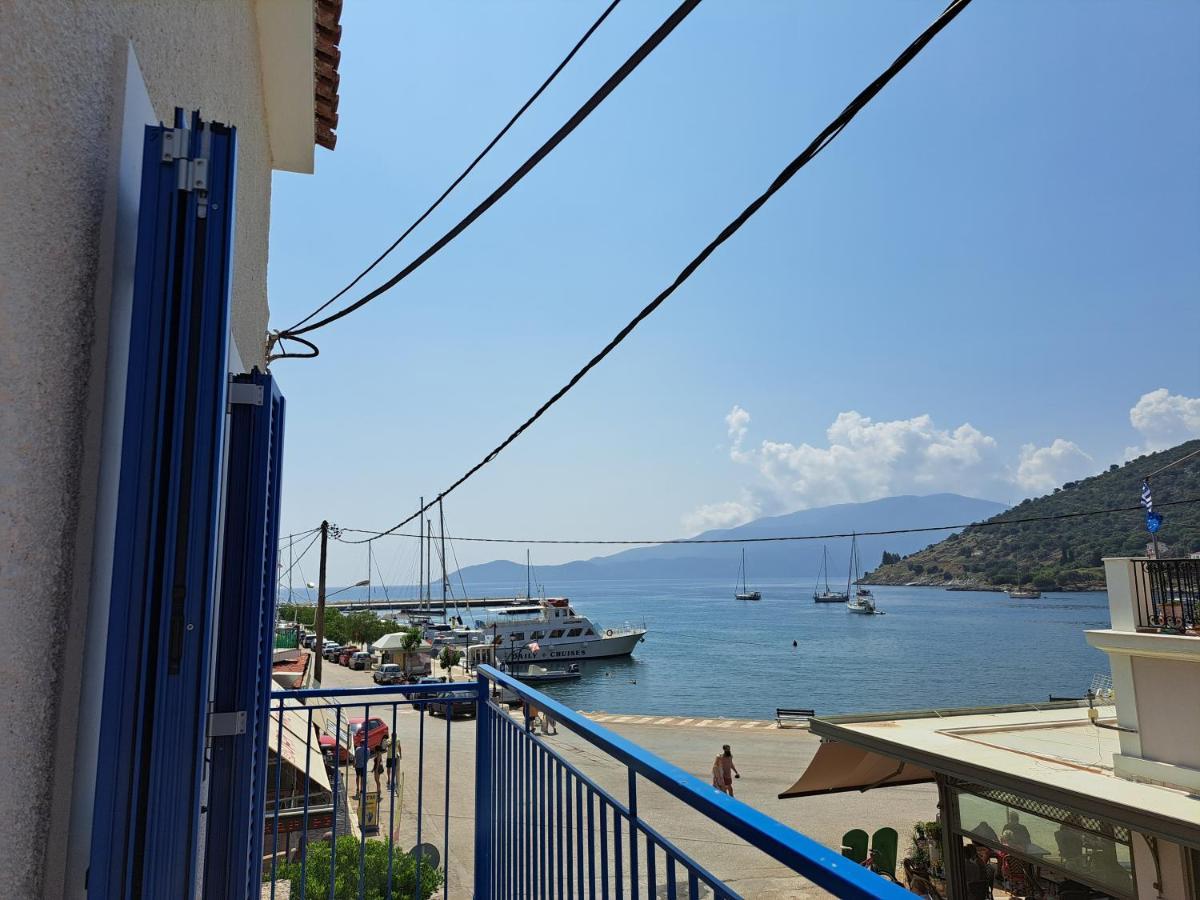 Blue Moon Apartment Agia Efimia Eksteriør billede