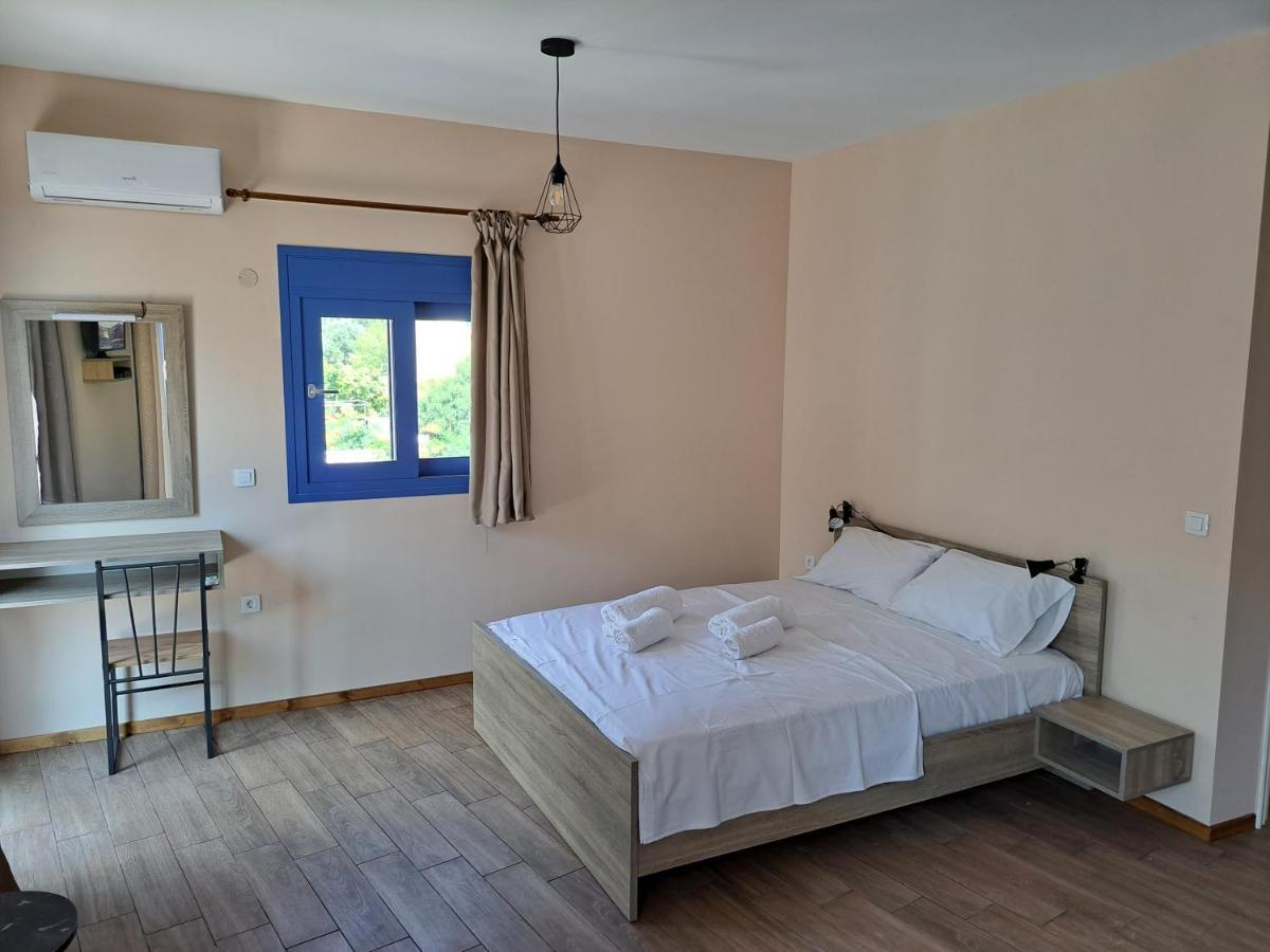 Blue Moon Apartment Agia Efimia Eksteriør billede